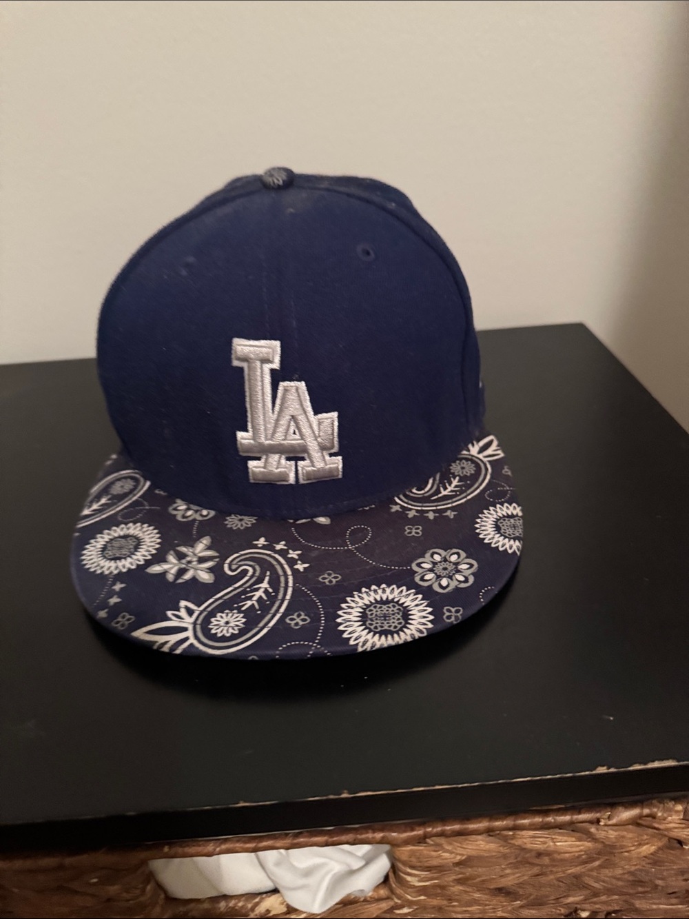 New Era Los Angeles LA Logo Cap with Paisley Brim - Navy & White